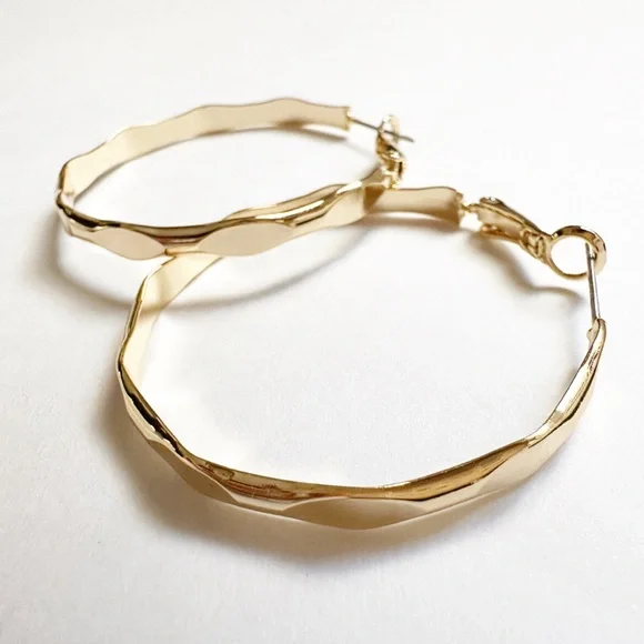 Vada Hoops - Elegant Gold Hammered Hoop Earrings - Picture 2 of 8